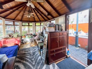 Photo 25- click for photo gallery